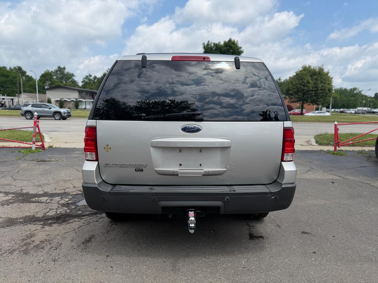 Ford Expedition XLT 4.6L 2WD 2004