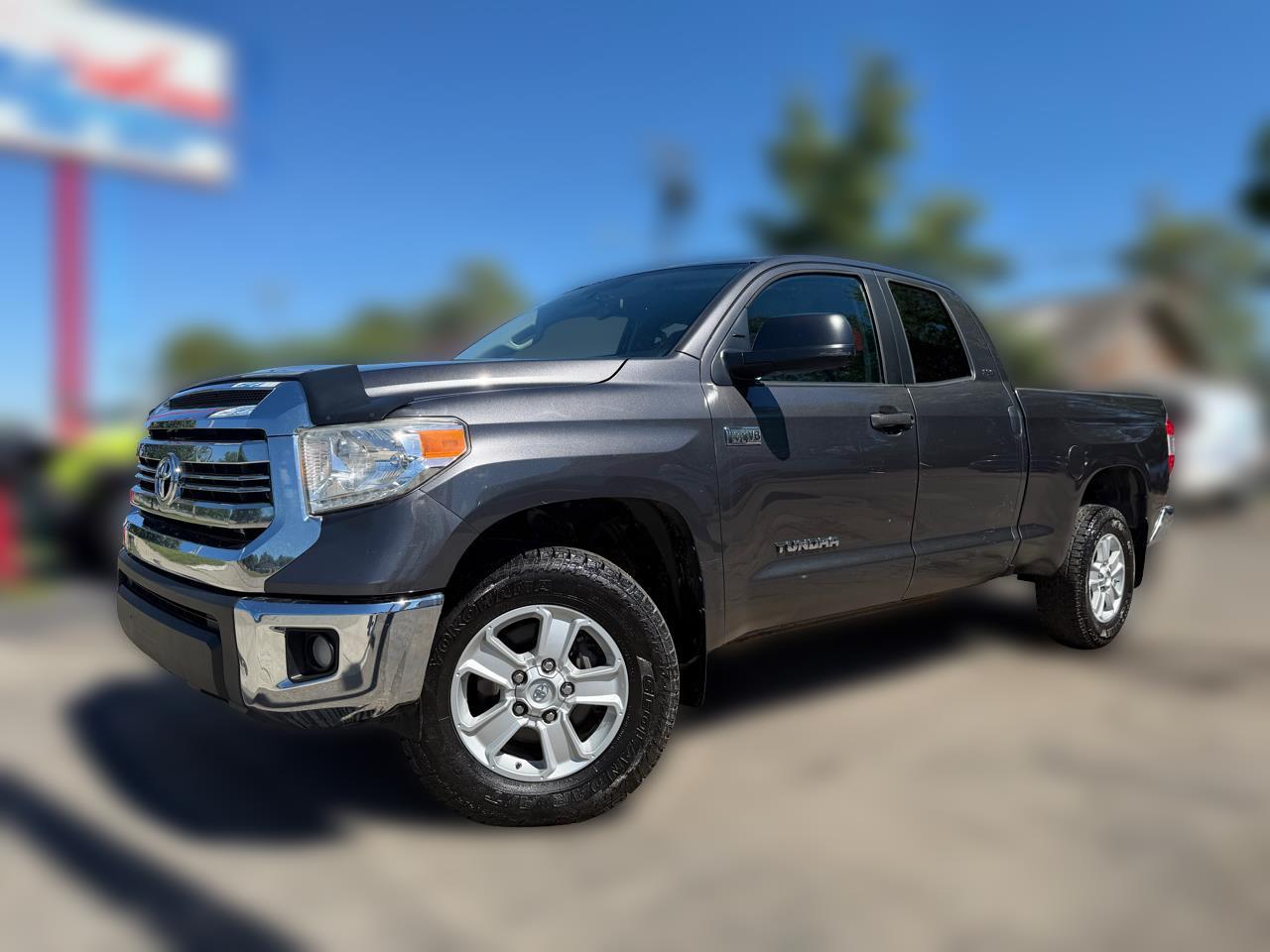 Toyota Tundra SR5 5.7L V8 Double Cab 4WD 2016