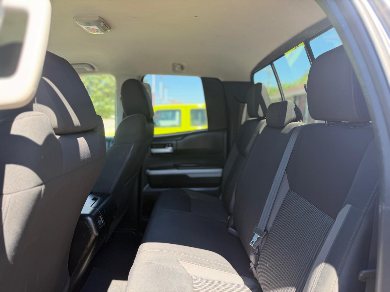 Toyota Tundra SR5 5.7L V8 Double Cab 4WD 2016