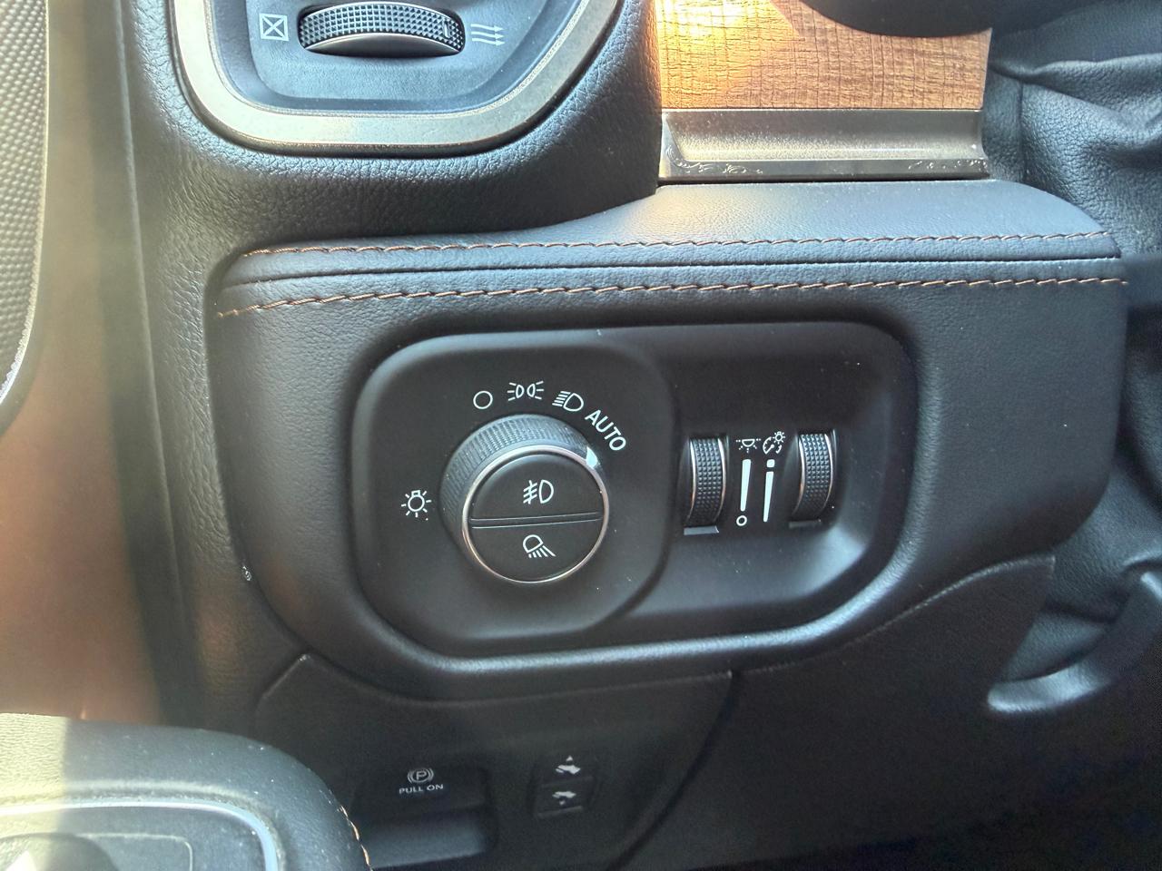 RAM 1500 Limited Longhorn 4x4 Crew Cab 6'4" Box 2022