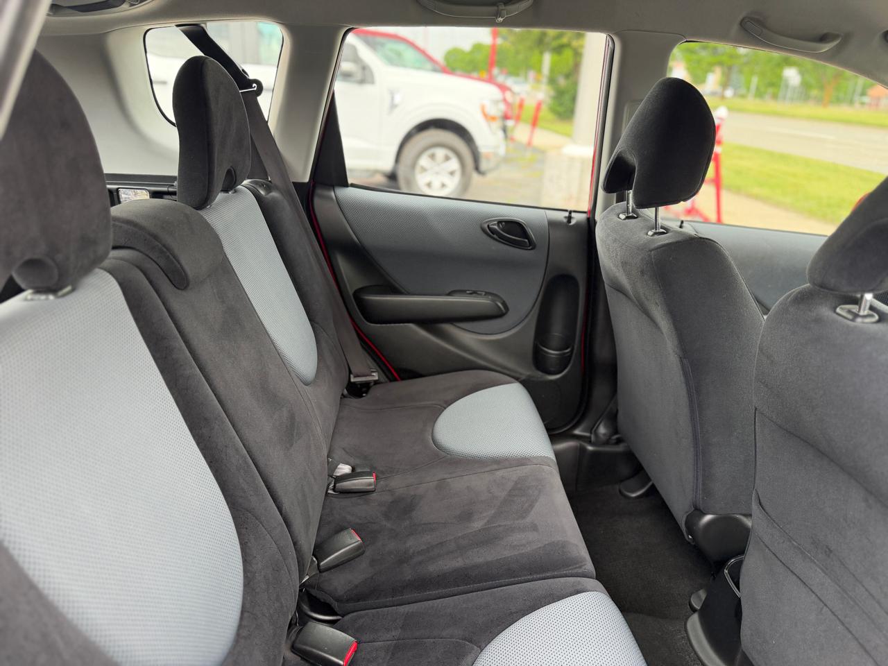 Honda Fit 5-Speed AT 2008
