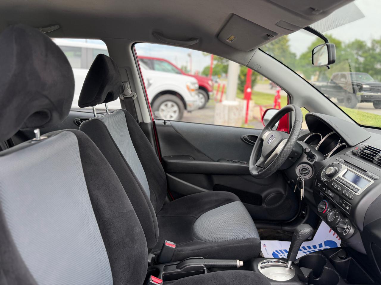 Honda Fit 5-Speed AT 2008