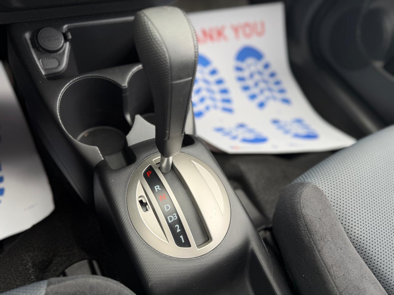 Honda Fit 5-Speed AT 2008