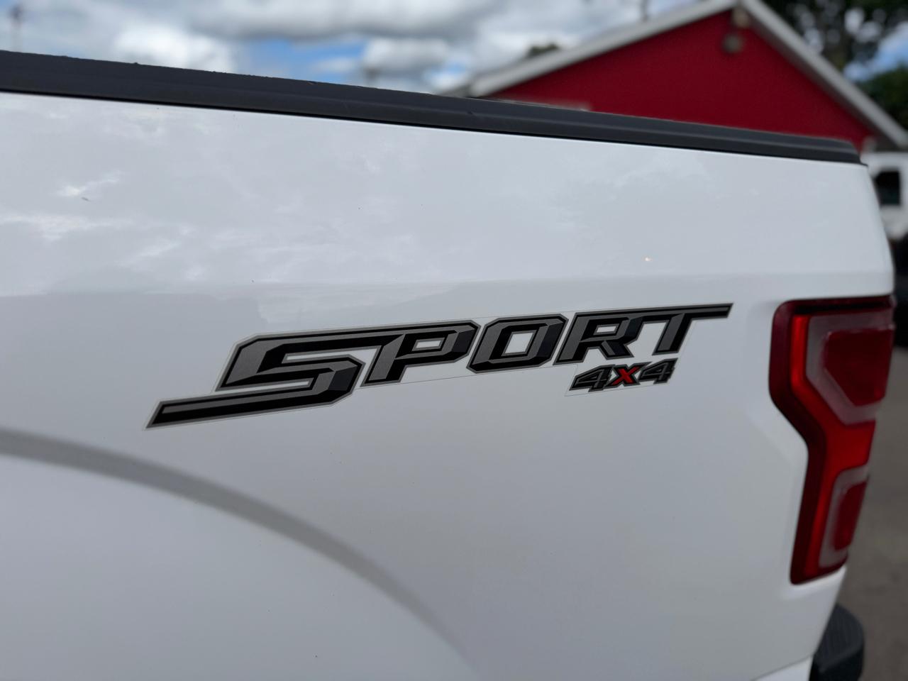 Ford F-150 XLT SuperCrew 4WD 2018
