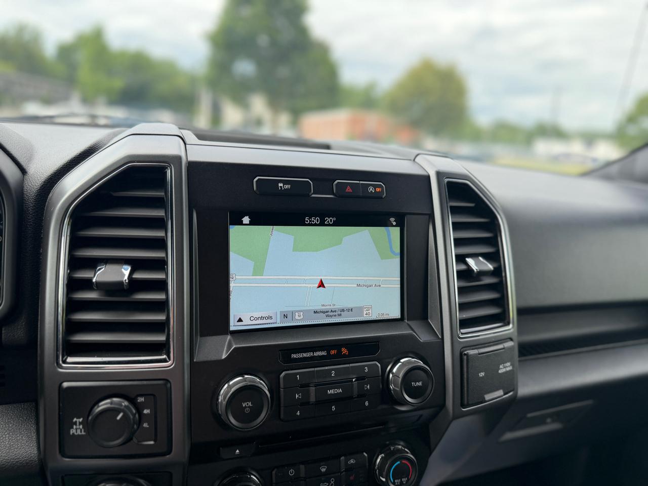 Ford F-150 XLT SuperCrew 4WD 2018