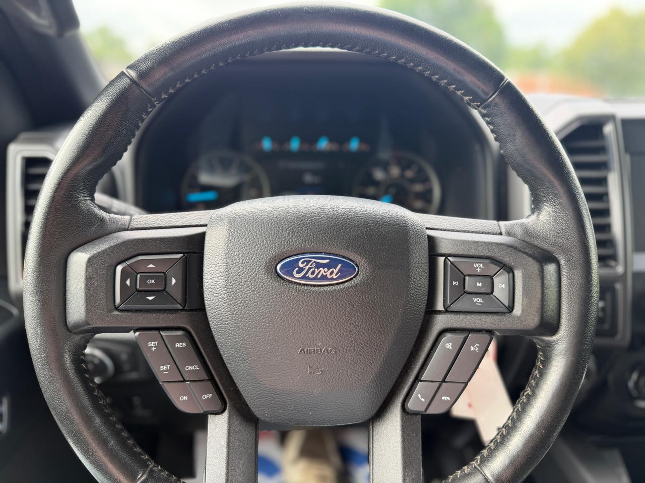 Ford F-150 XLT SuperCrew 4WD 2018