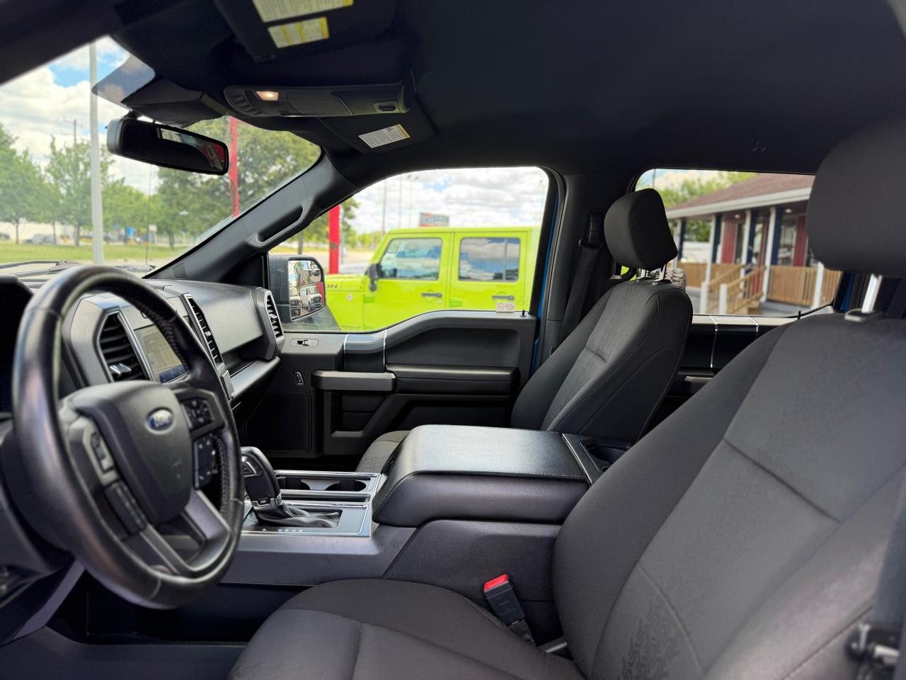 Ford F-150 XLT SuperCrew 4WD 2020