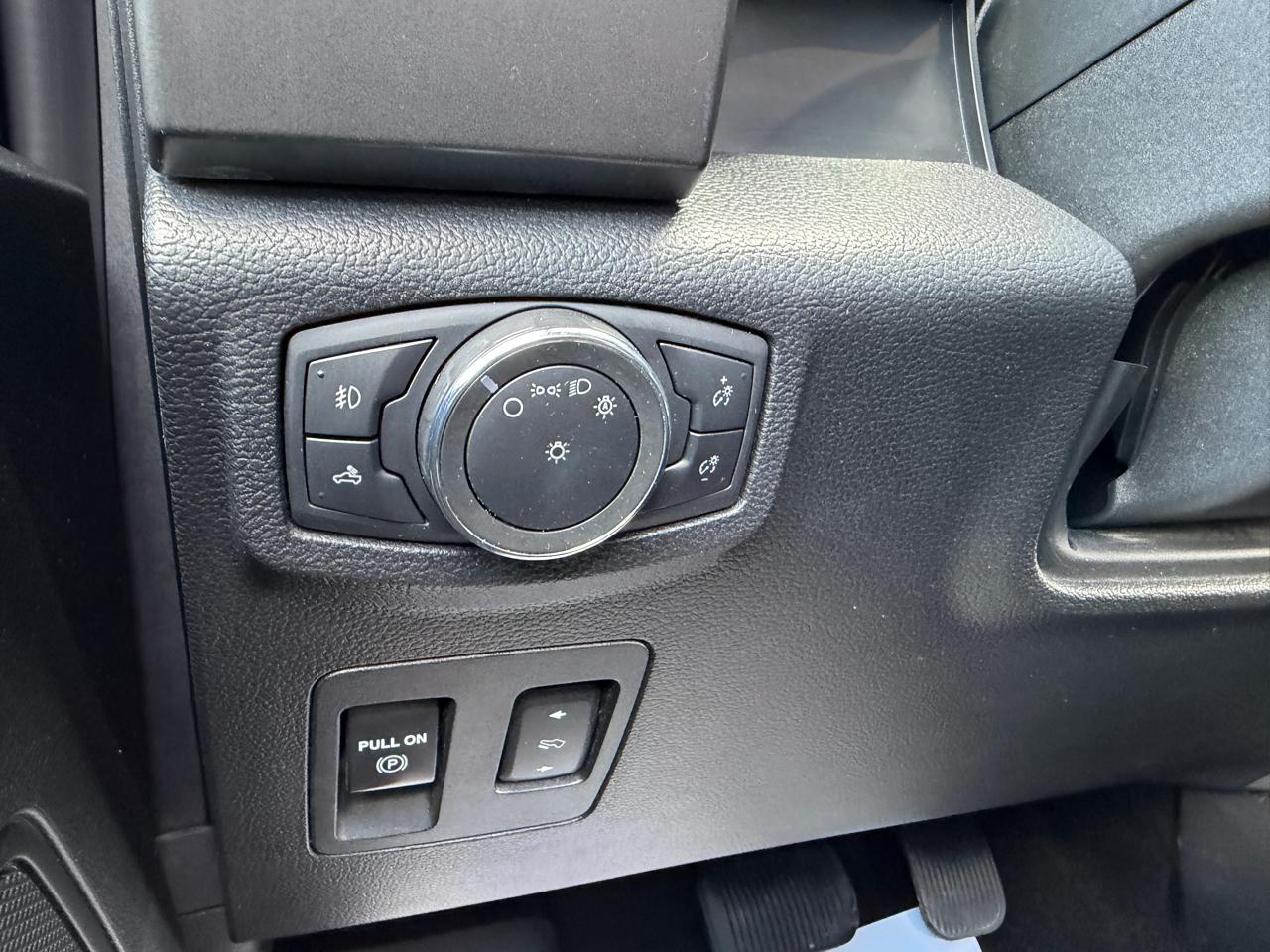 Ford F-150 XLT SuperCrew 4WD 2020