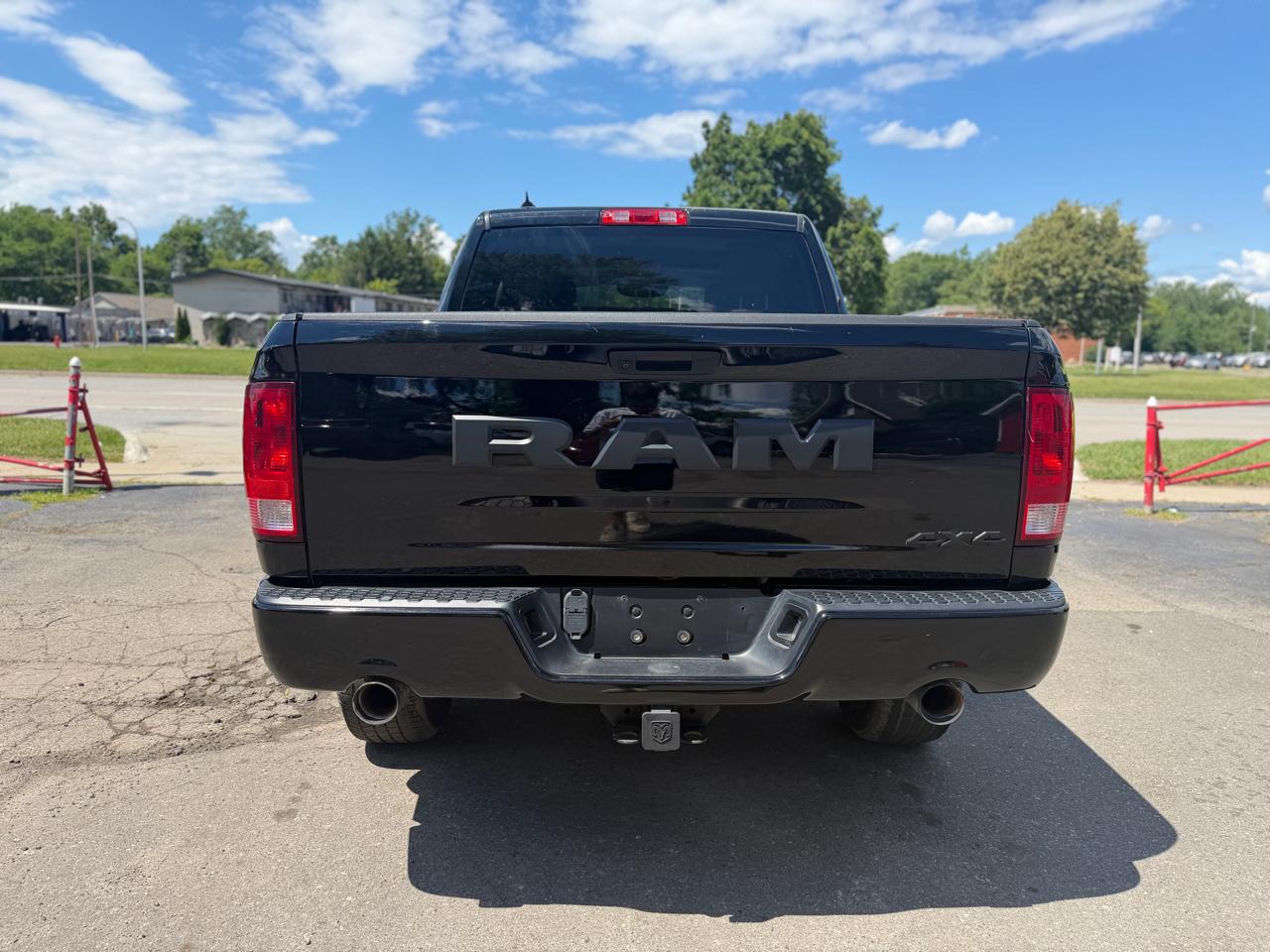 RAM 1500 Classic Express 4x4 Crew Cab 5'7" Box 2019