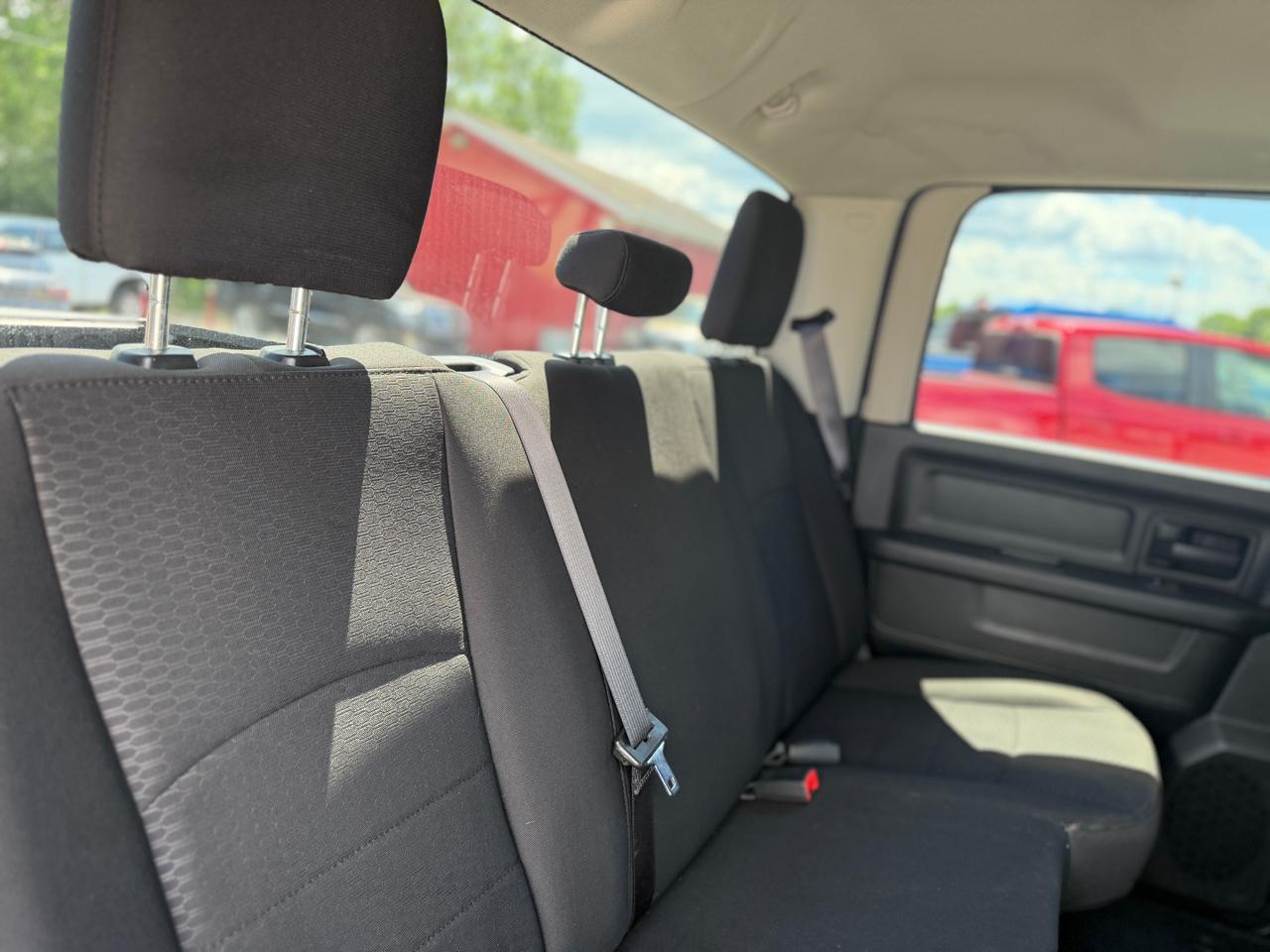RAM 1500 Classic Express 4x4 Crew Cab 5'7" Box 2019