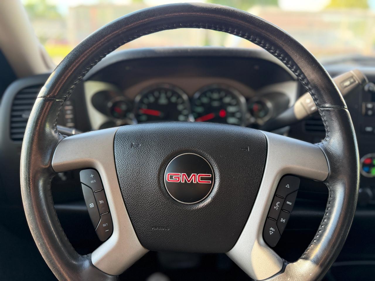GMC Sierra 1500 SLE Crew Cab 4WD 2013