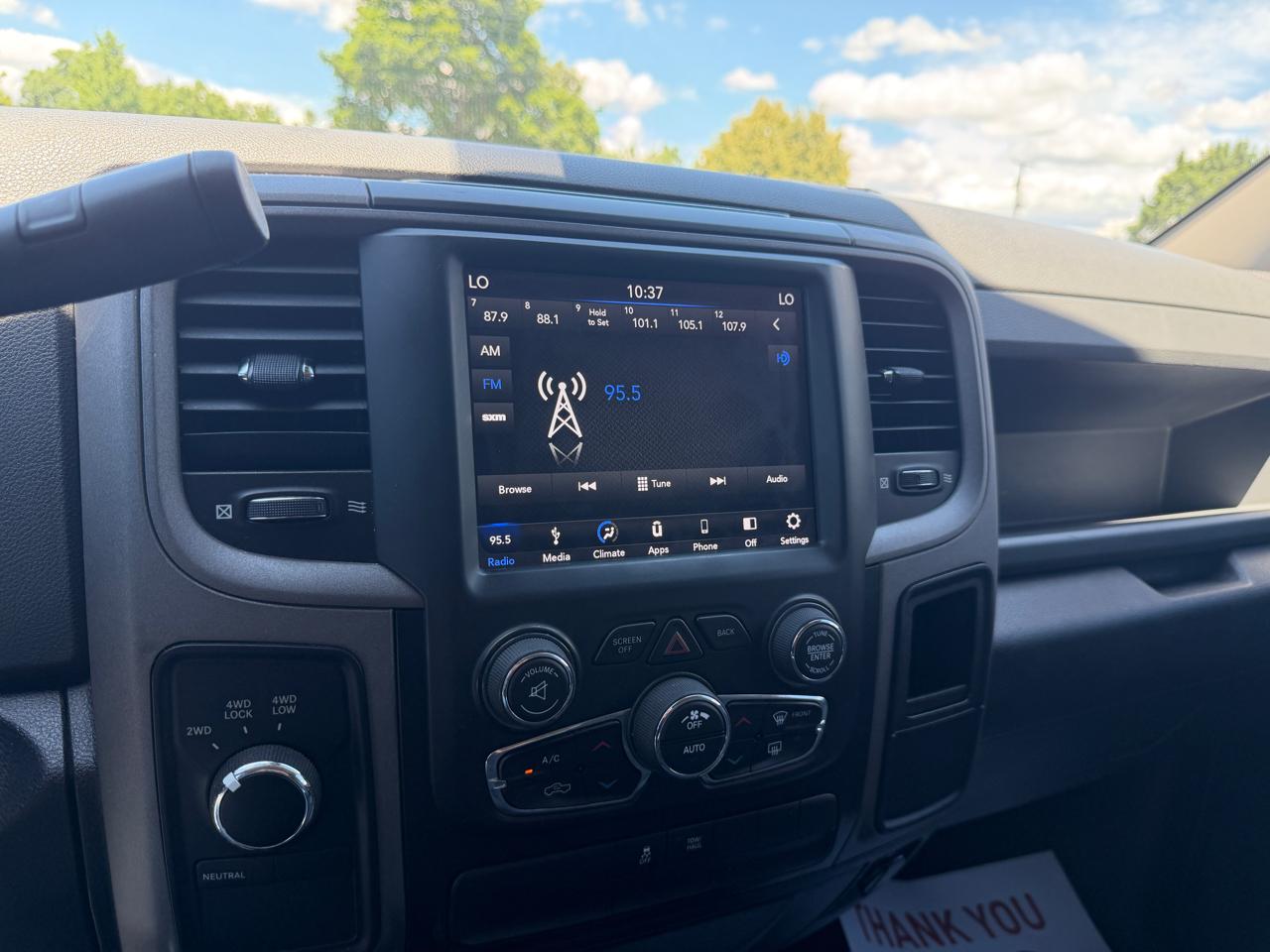 RAM 1500 Classic Express 4x4 Crew Cab 5'7" Box 2019