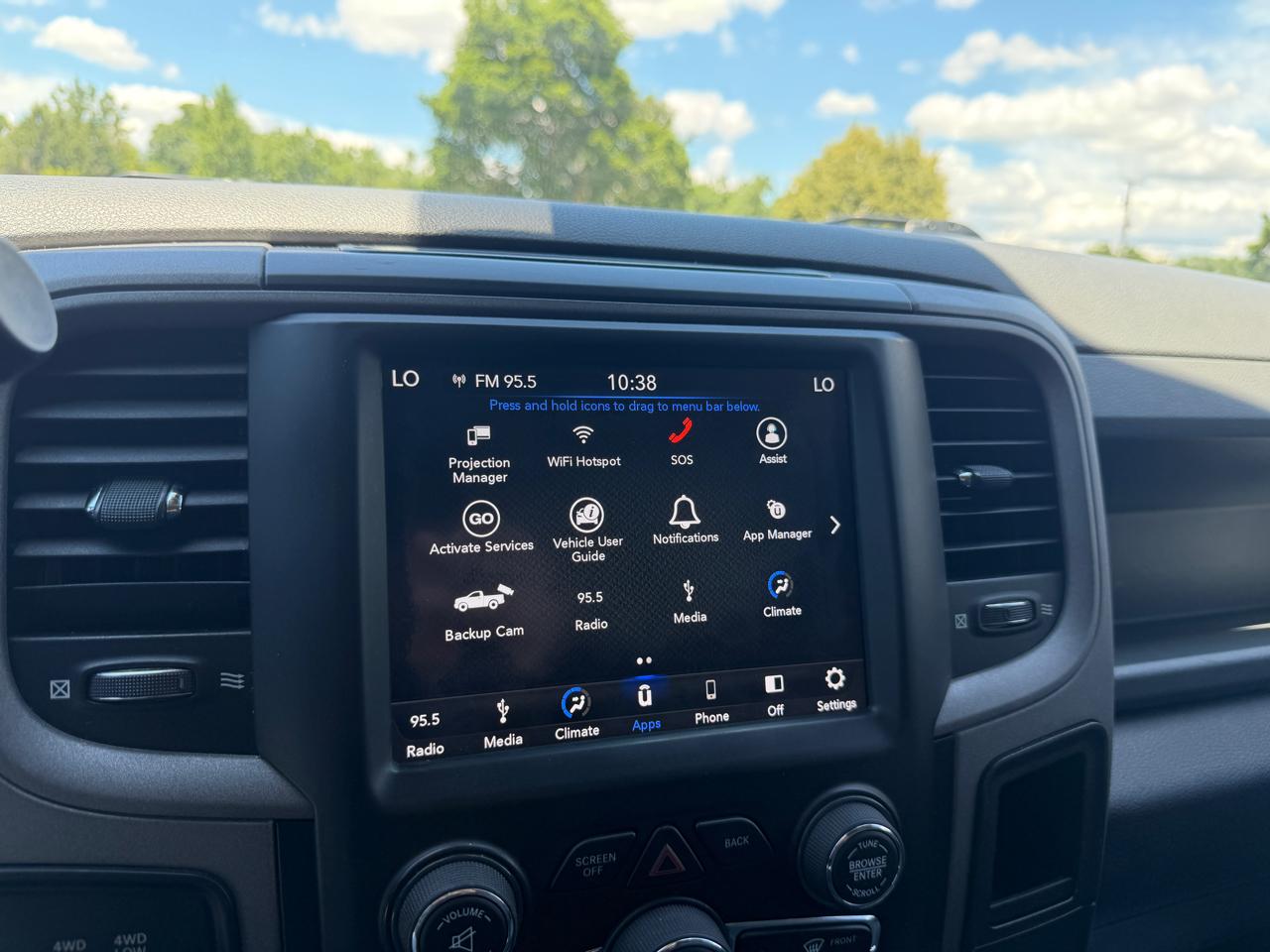 RAM 1500 Classic Express 4x4 Crew Cab 5'7" Box 2019