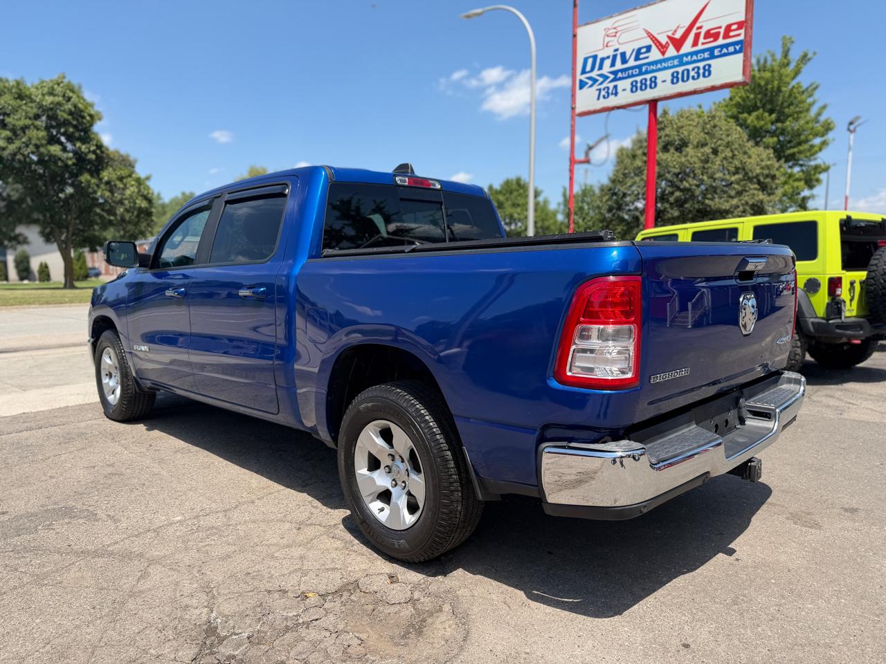 RAM 1500 Big Horn Crew Cab 4WD 2019