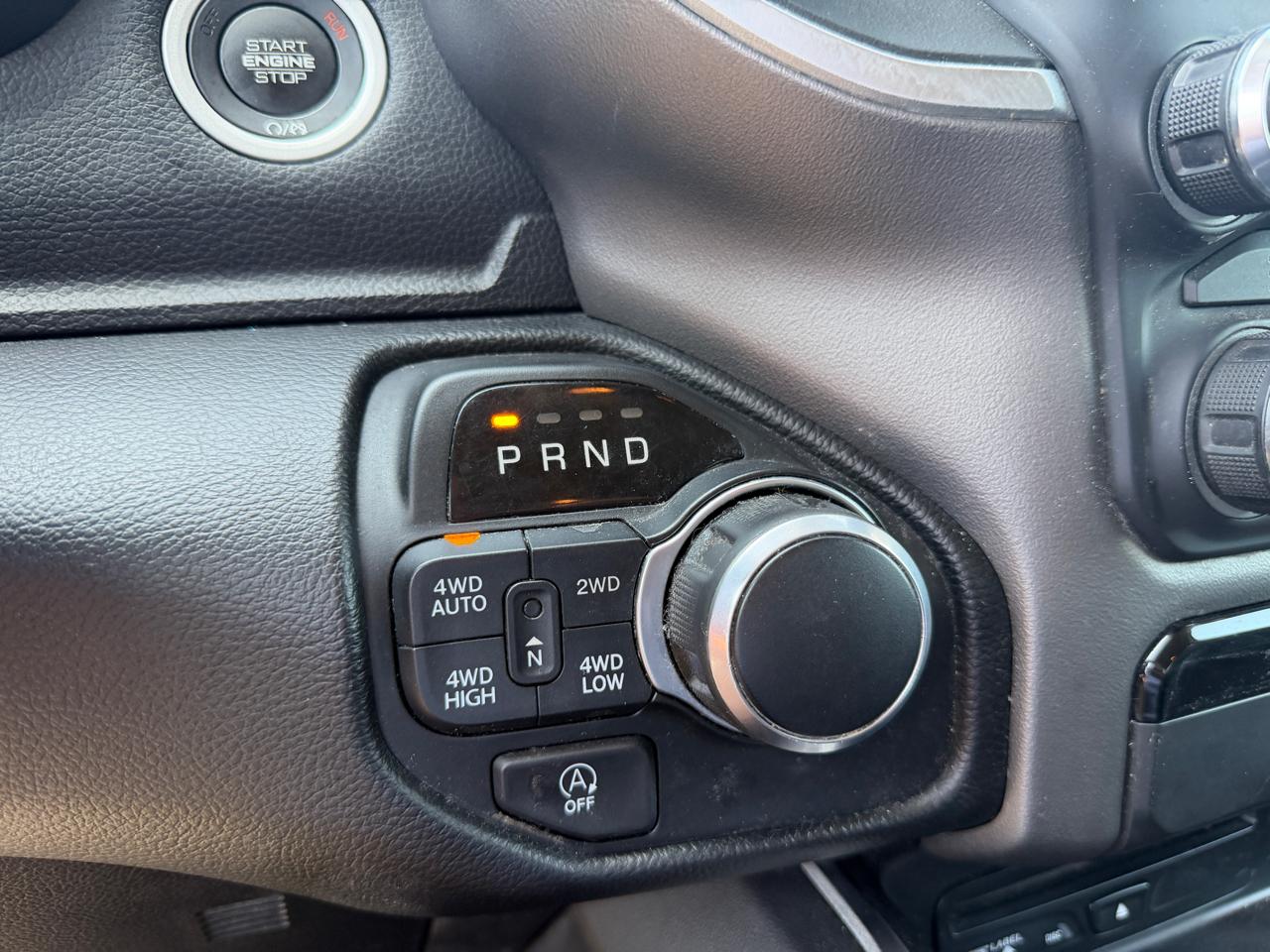 RAM 1500 Big Horn Crew Cab 4WD 2019