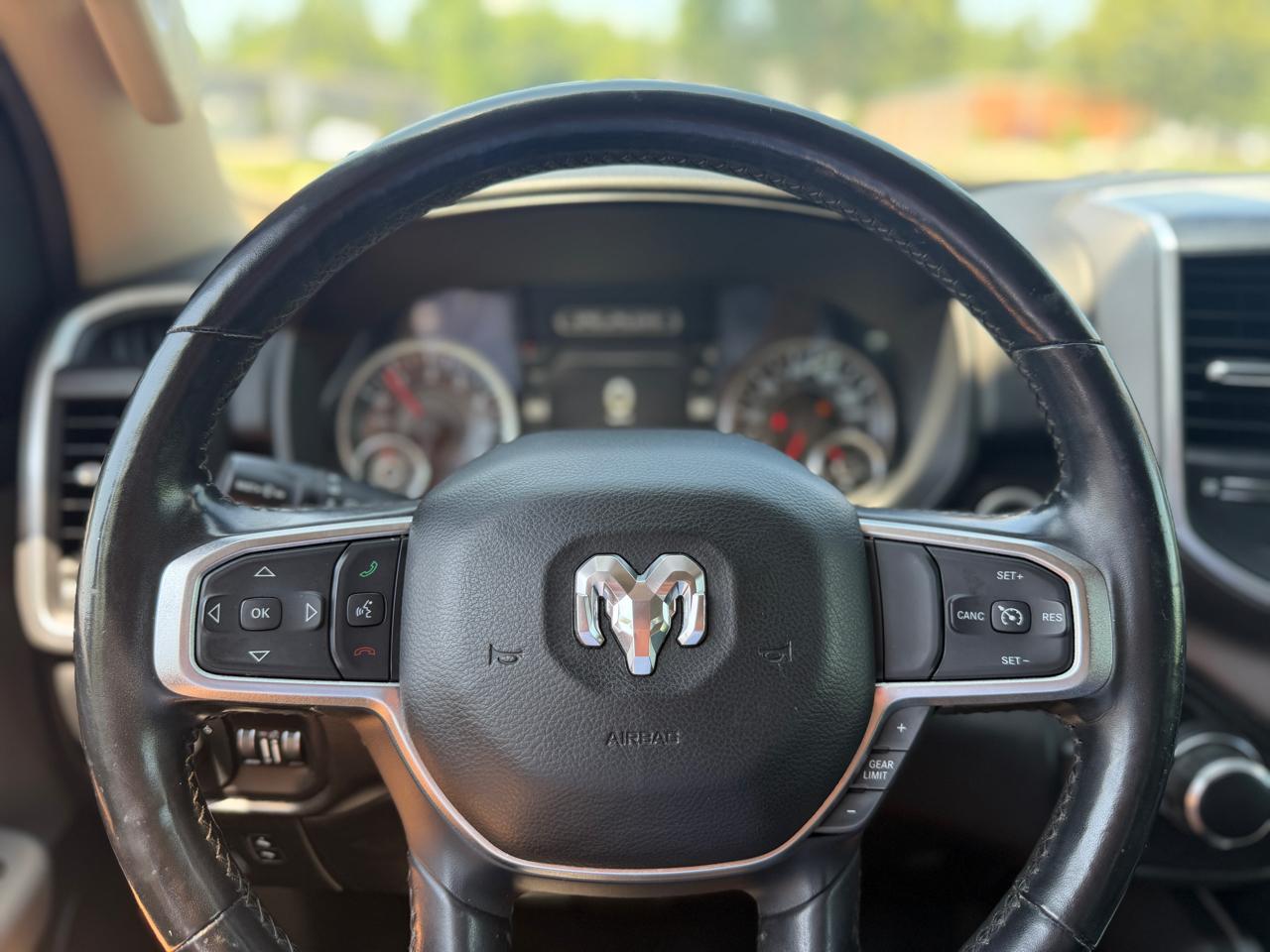 RAM 1500 Big Horn Crew Cab 4WD 2019
