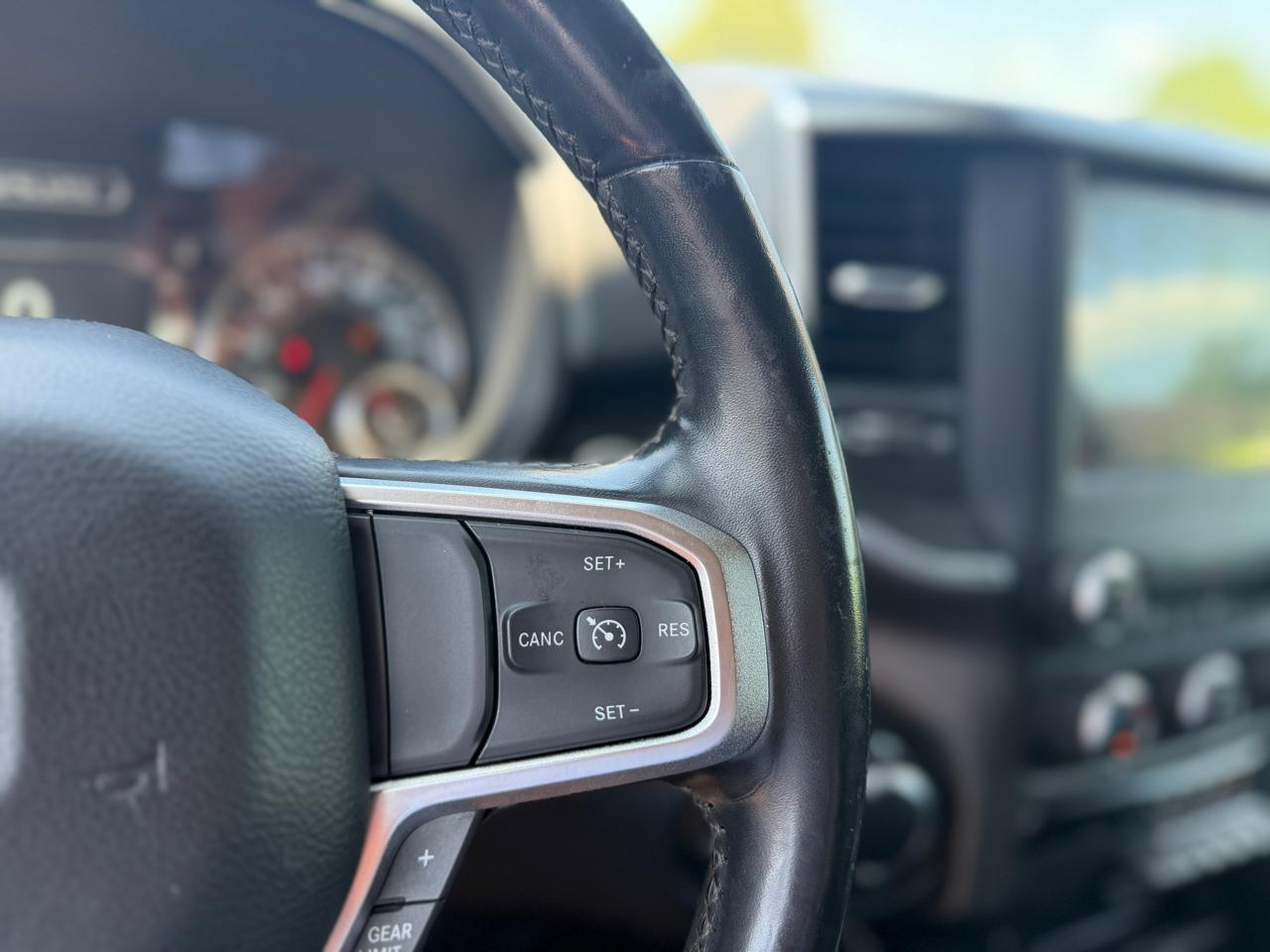RAM 1500 Big Horn Crew Cab 4WD 2019
