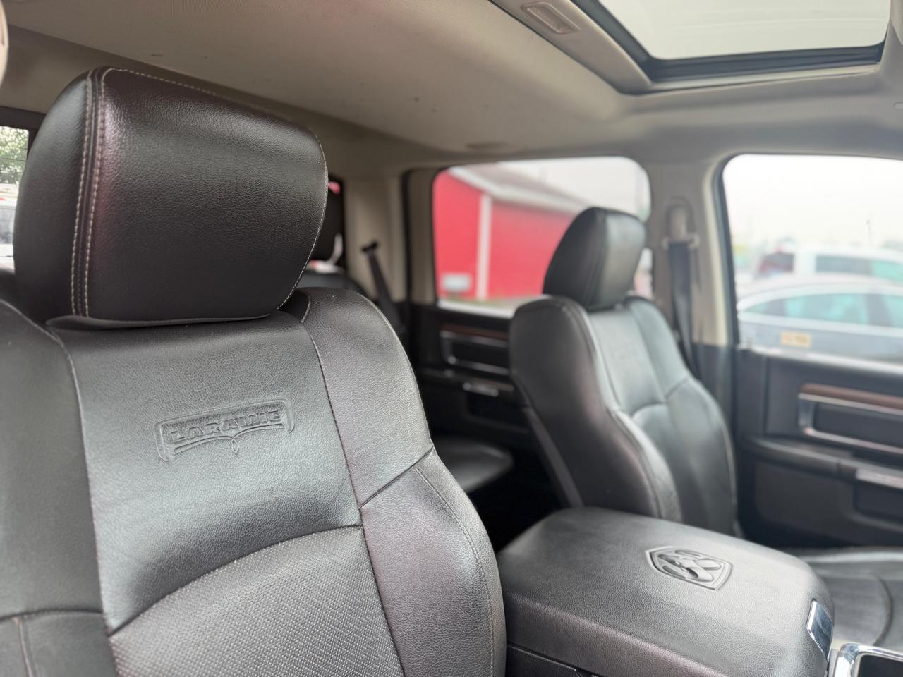 RAM 1500 Laramie Crew Cab 4WD 2017