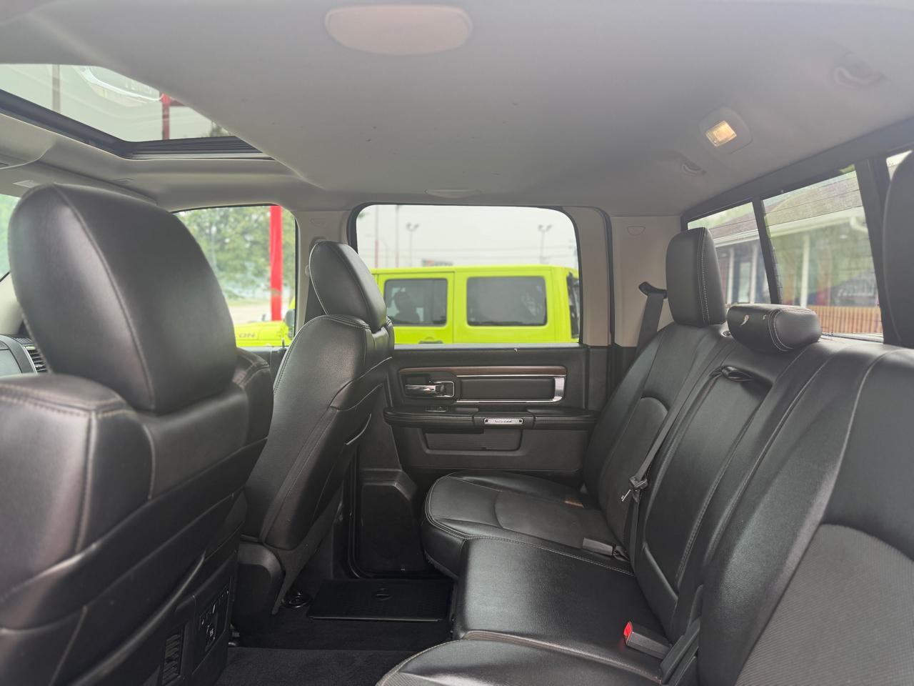 RAM 1500 Laramie Crew Cab 4WD 2017