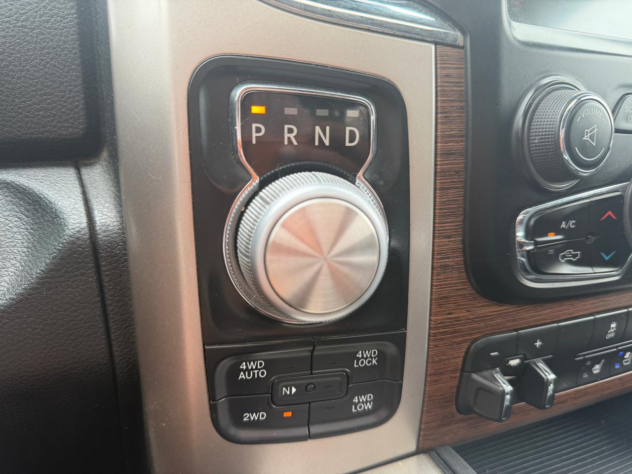 RAM 1500 Laramie Crew Cab 4WD 2017