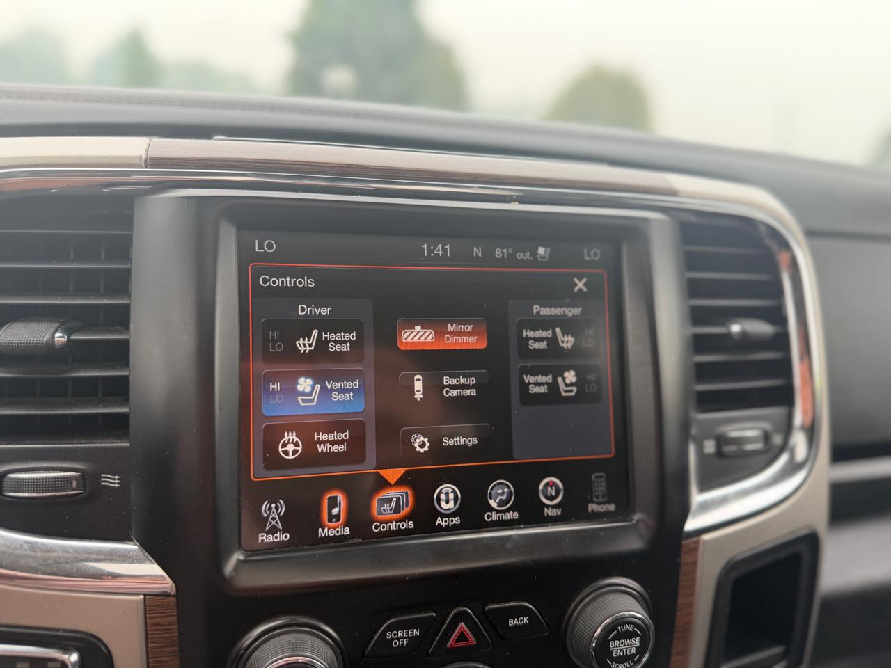 RAM 1500 Laramie Crew Cab 4WD 2017