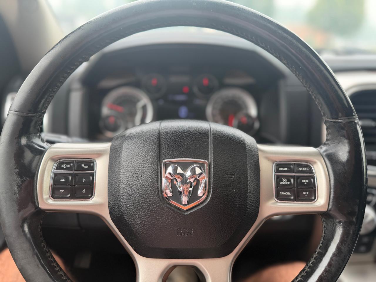 RAM 1500 Laramie Crew Cab 4WD 2017