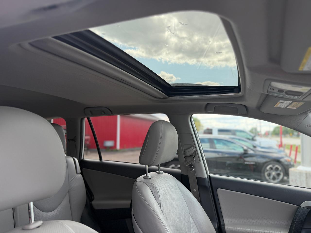 Toyota RAV4 Limited I4 4WD 2012