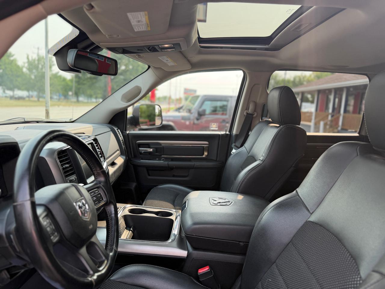 RAM 1500 Sport Crew Cab 4WD 2017