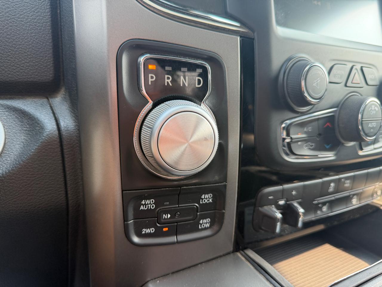 RAM 1500 Sport Crew Cab 4WD 2017