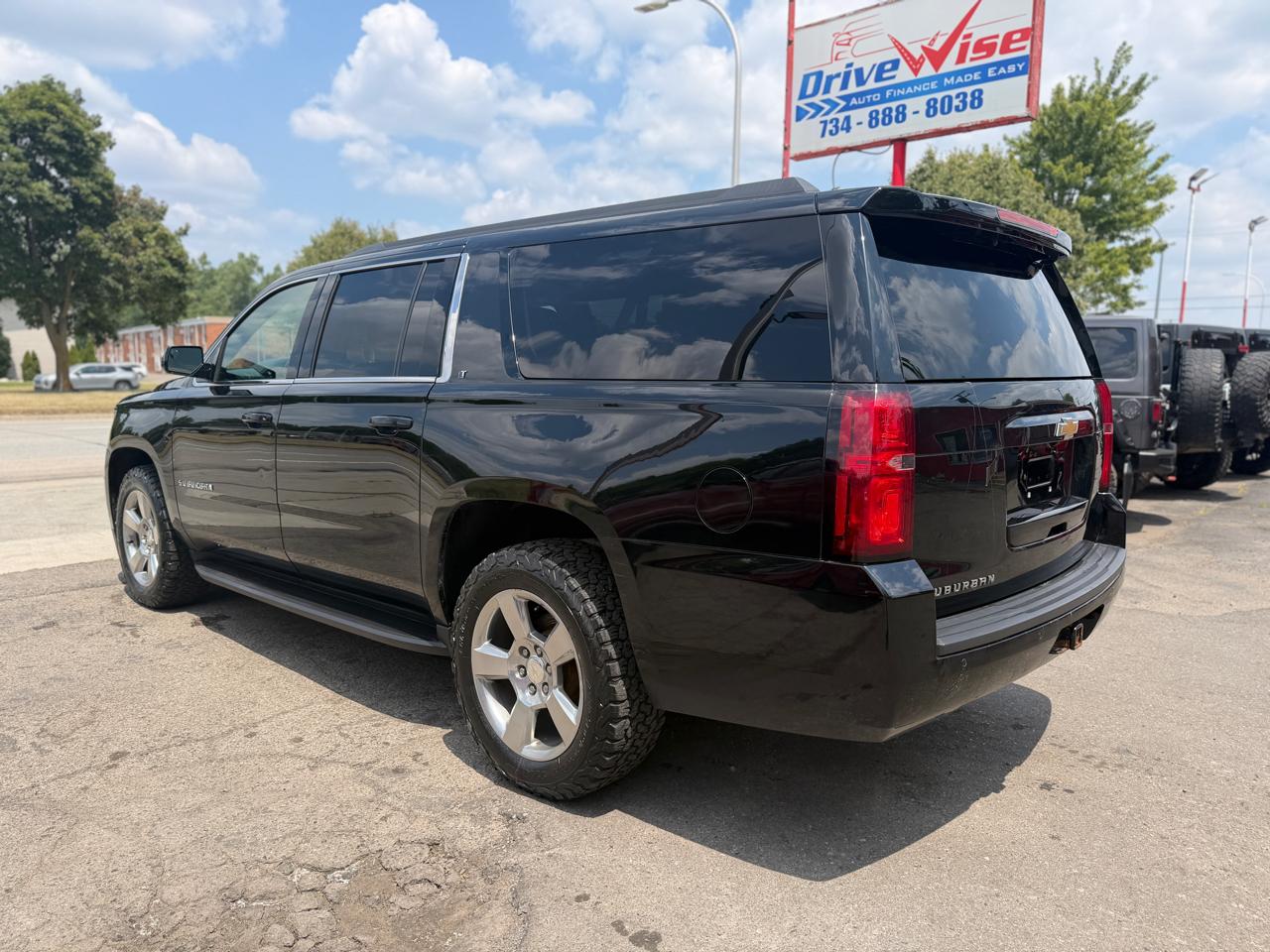 Chevrolet Suburban LT 4WD 2020
