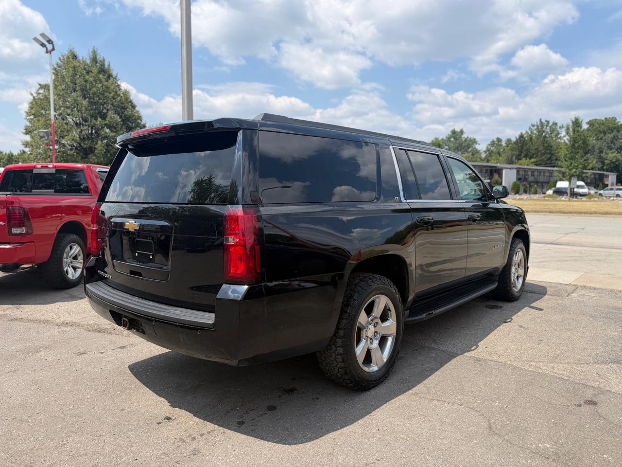 Chevrolet Suburban LT 4WD 2020