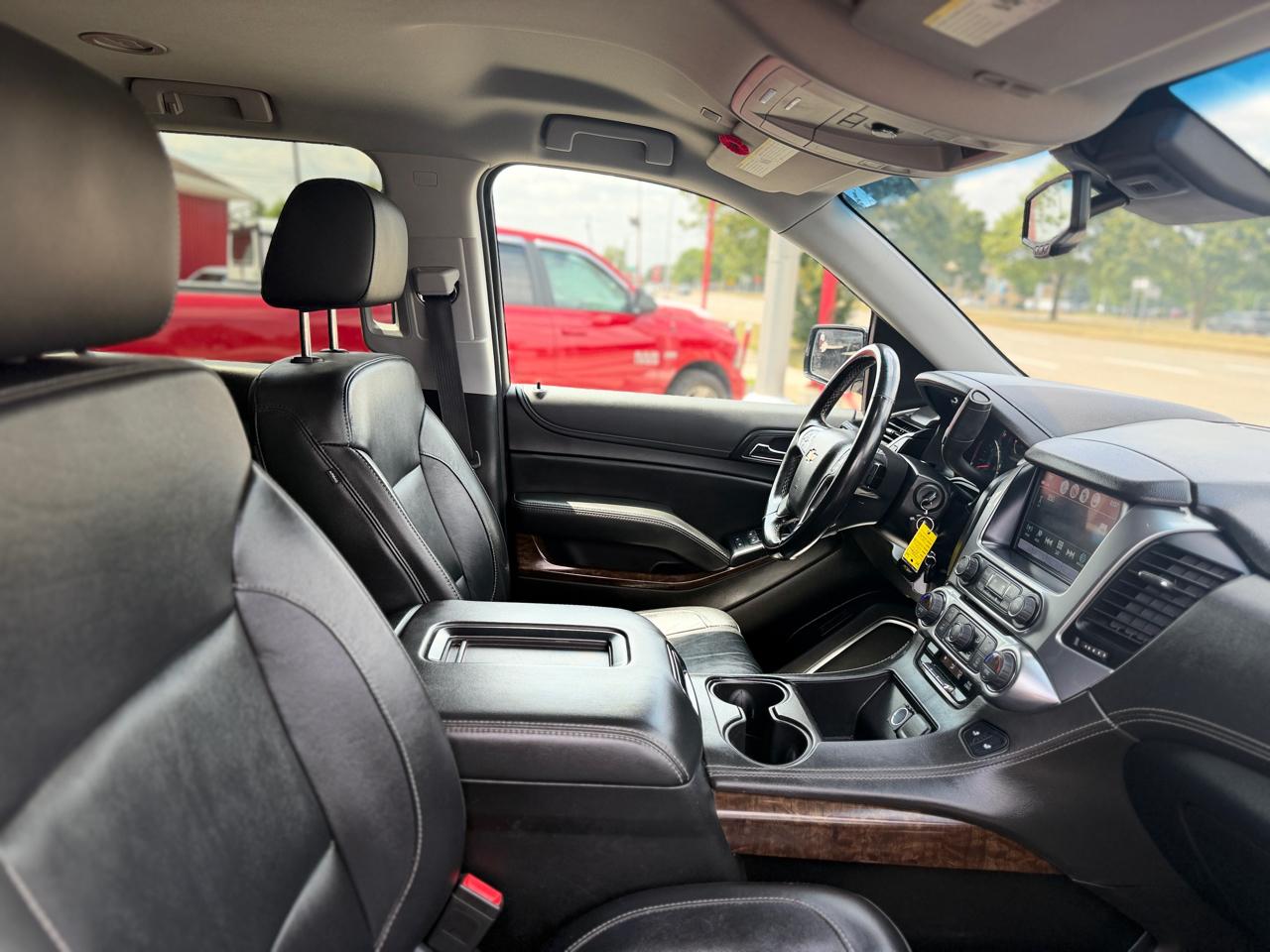Chevrolet Suburban LT 4WD 2020