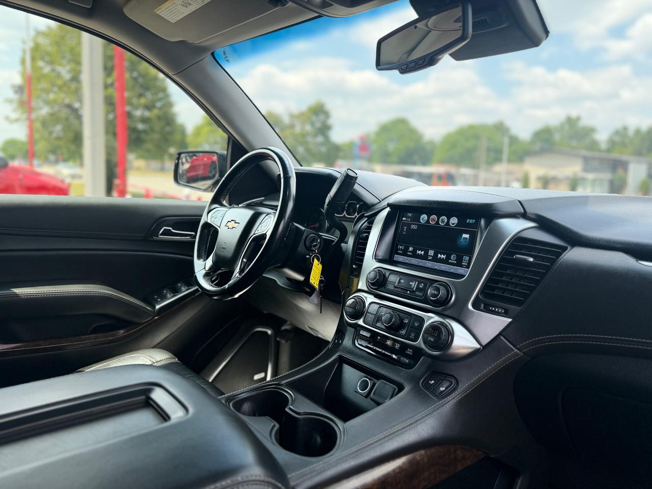 Chevrolet Suburban LT 4WD 2020