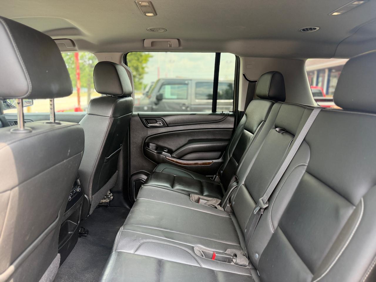 Chevrolet Suburban LT 4WD 2020