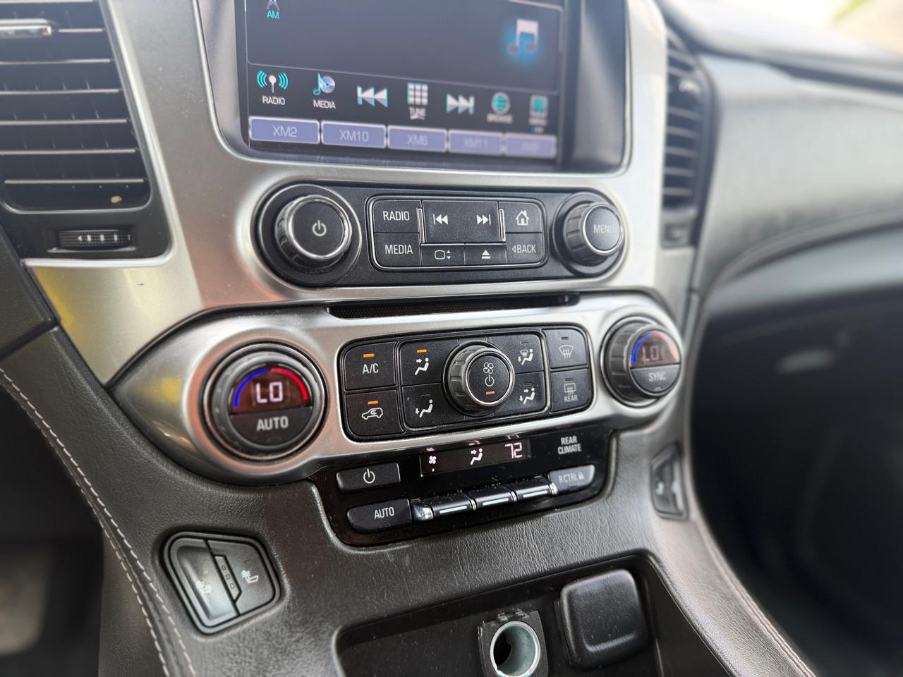 Chevrolet Suburban LT 4WD 2020
