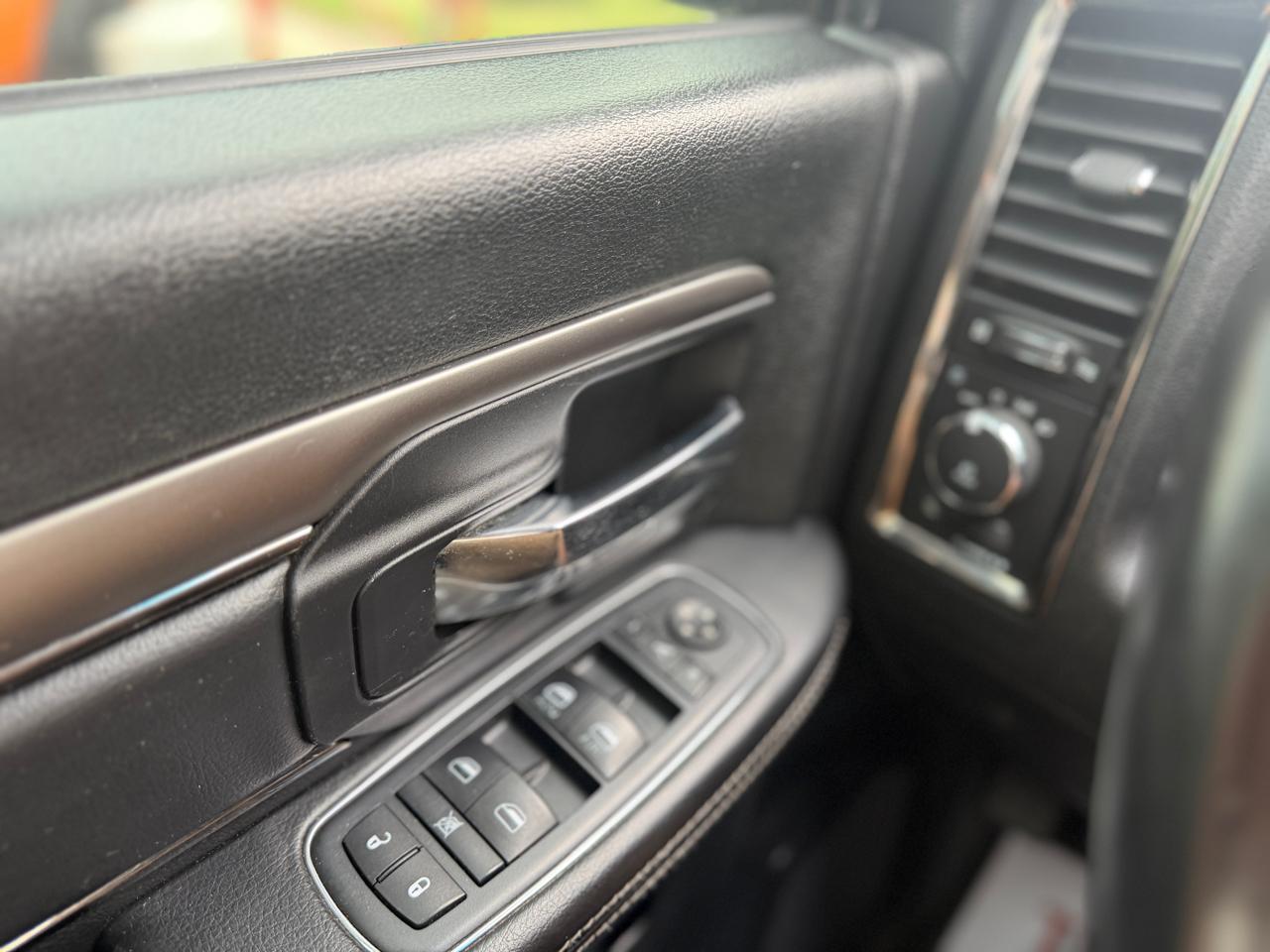 RAM 1500 Sport Crew Cab 4WD 2016
