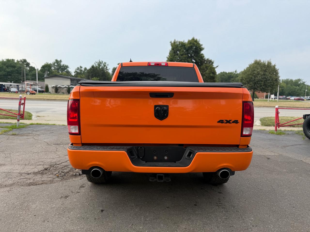 RAM 1500 Classic Express 4x4 Crew Cab 5'7" Box 2019