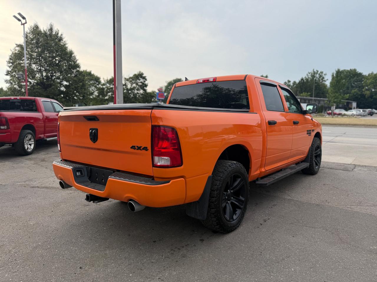RAM 1500 Classic Express 4x4 Crew Cab 5'7" Box 2019