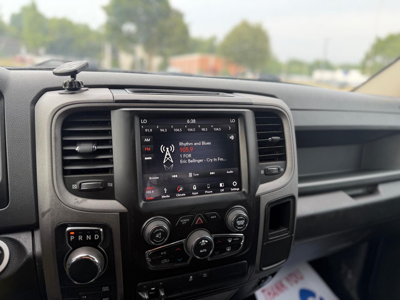 RAM 1500 Classic Express 4x4 Crew Cab 5'7" Box 2019