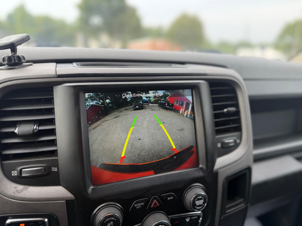 RAM 1500 Classic Express 4x4 Crew Cab 5'7" Box 2019