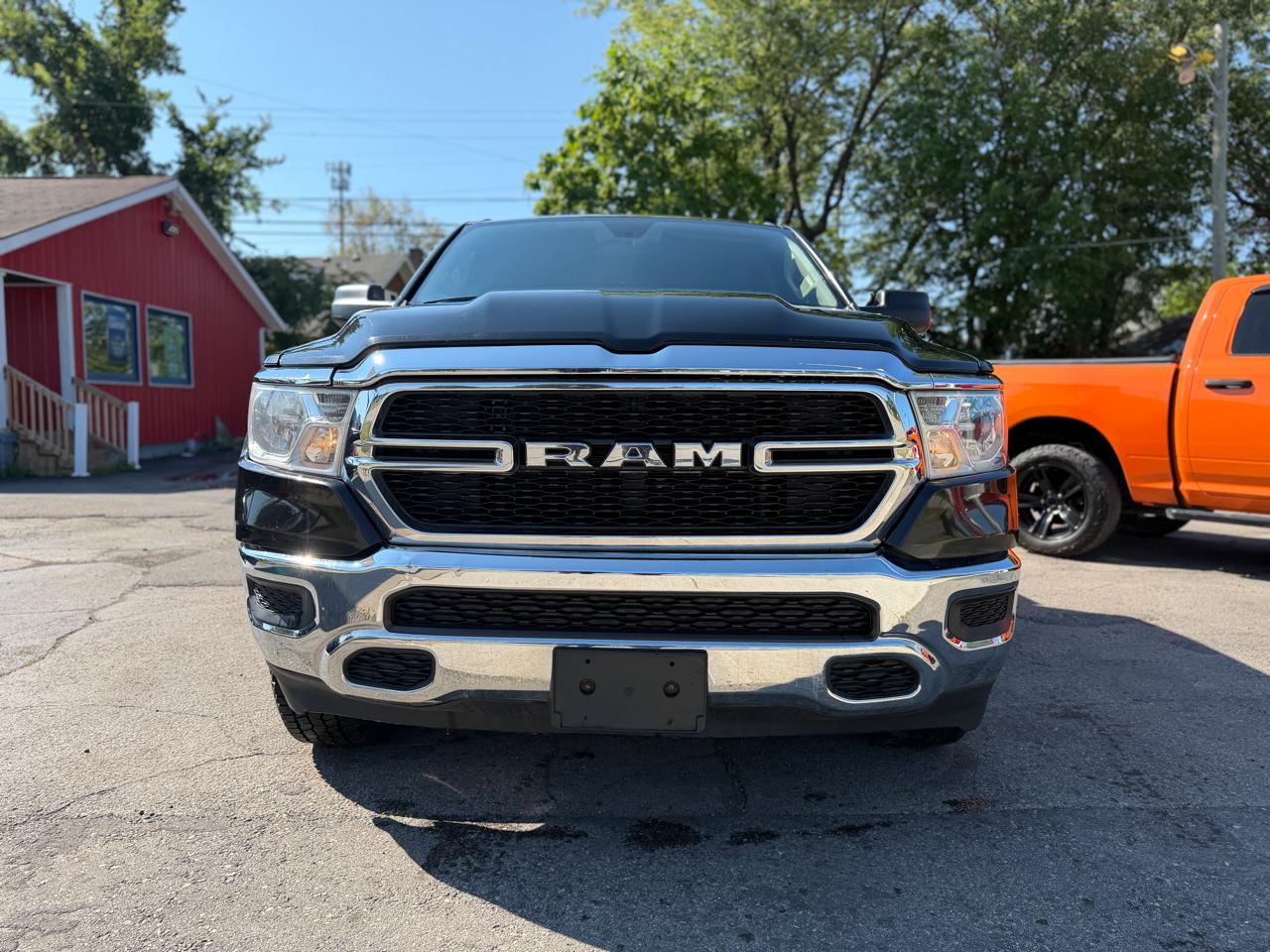 RAM 1500 Tradesman 4x4 Quad Cab 6'4" Box 2019