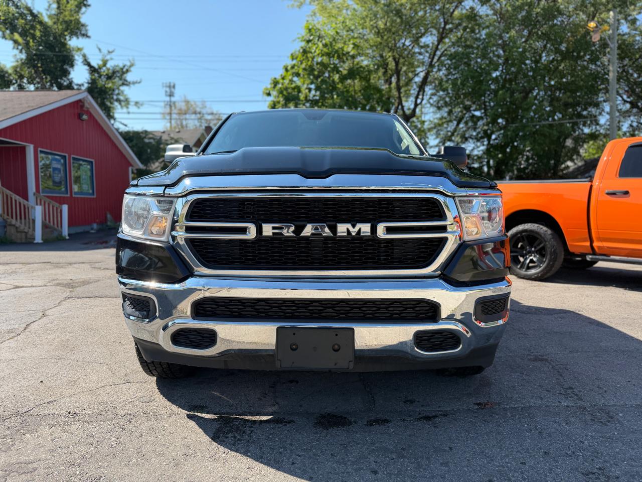 RAM 1500 Tradesman 4x4 Quad Cab 6'4" Box 2019