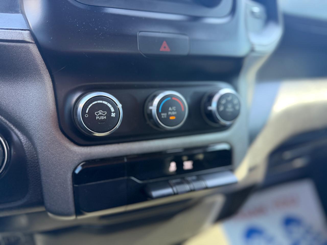 RAM 1500 Tradesman 4x4 Quad Cab 6'4" Box 2019