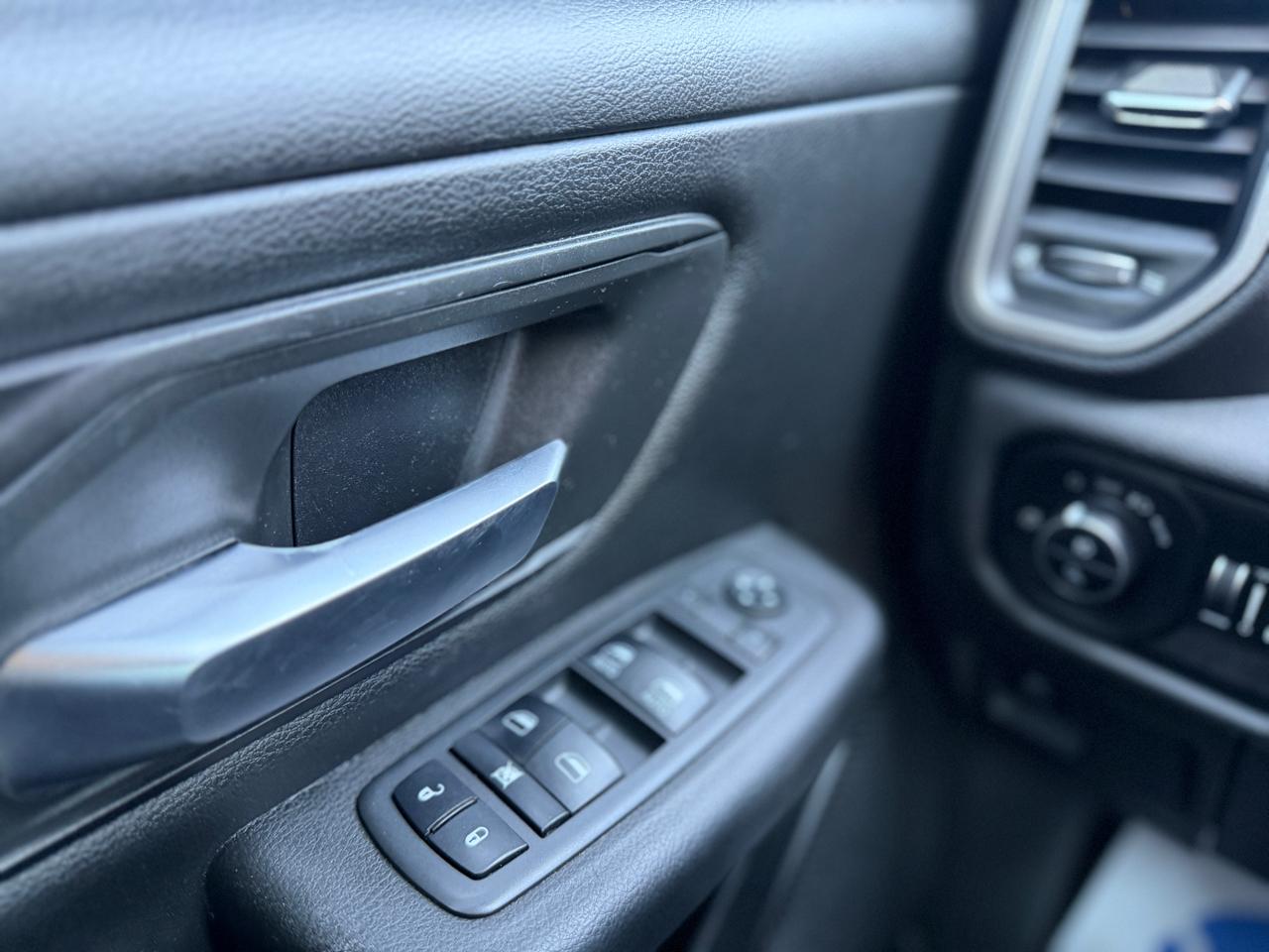 RAM 1500 Tradesman 4x4 Quad Cab 6'4" Box 2019