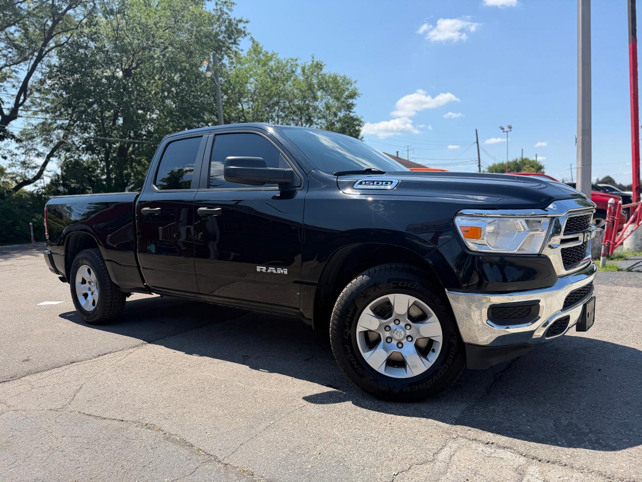 RAM 1500 Tradesman 4x4 Quad Cab 6'4" Box 2019