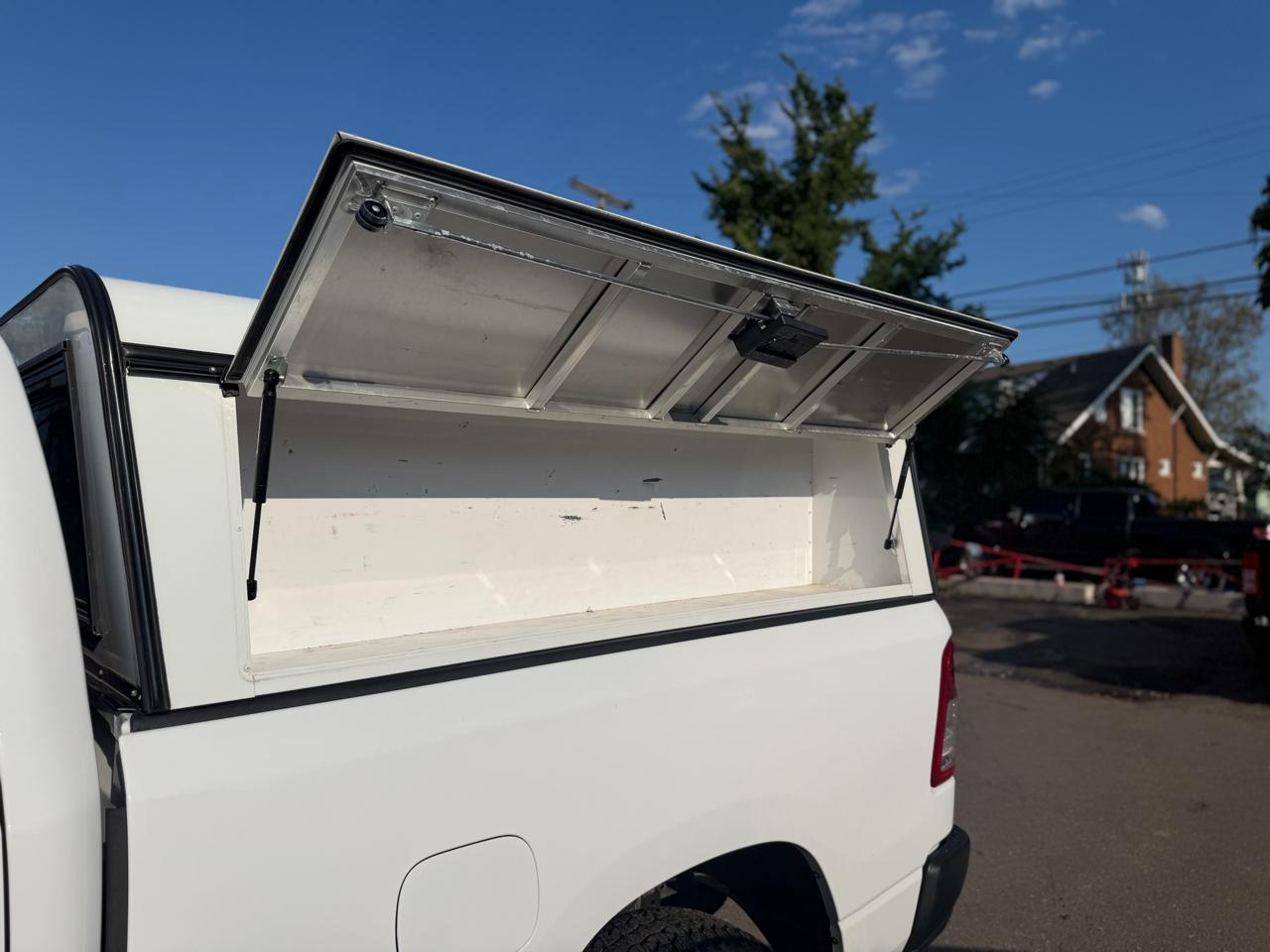 RAM 1500 Tradesman 4x4 Crew Cab 5'7" Box 2020