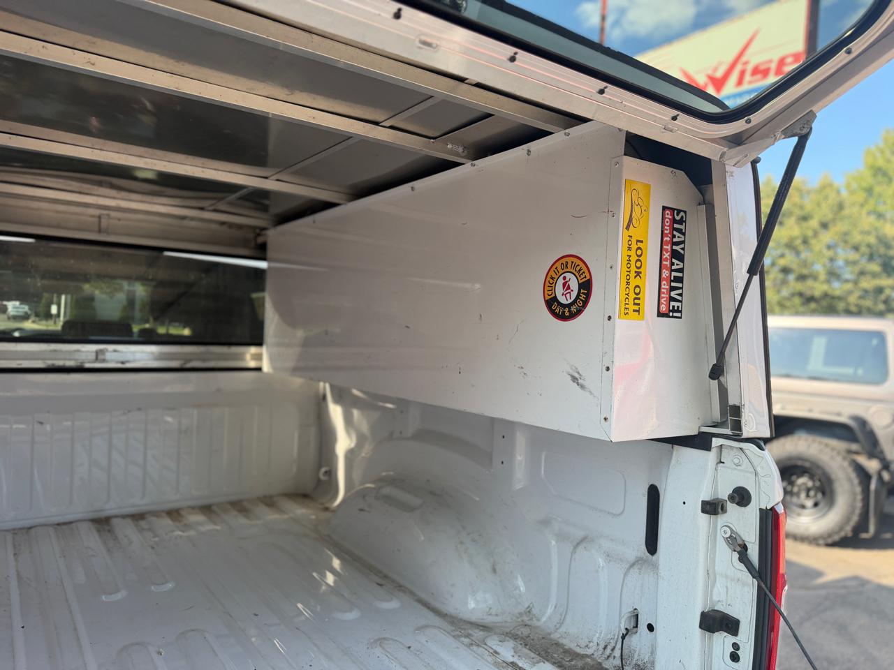RAM 1500 Tradesman 4x4 Crew Cab 5'7" Box 2020