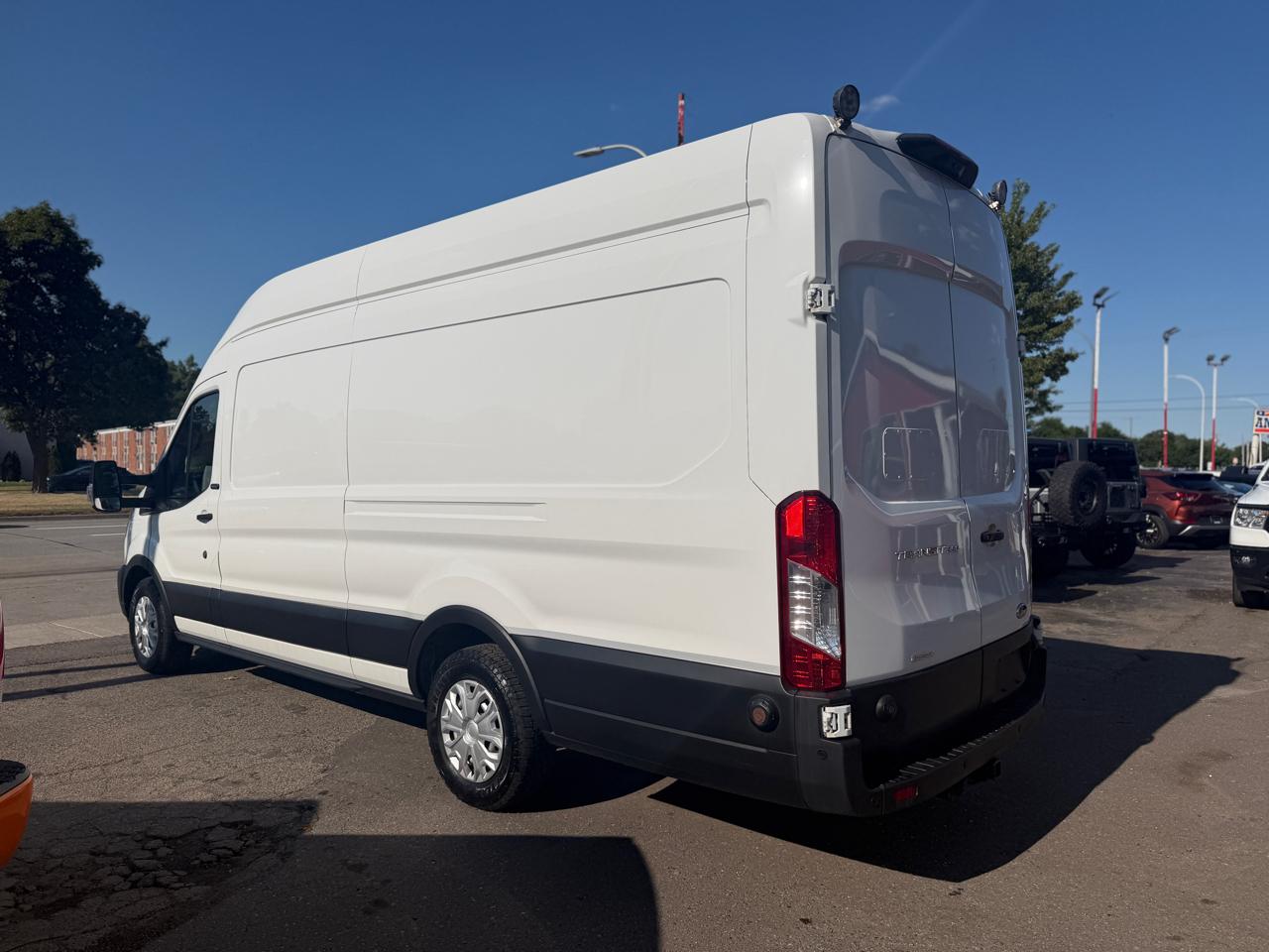 Ford Transit 350 Van High Roof w/Sliding Pass. 148-in. WB EL 2020