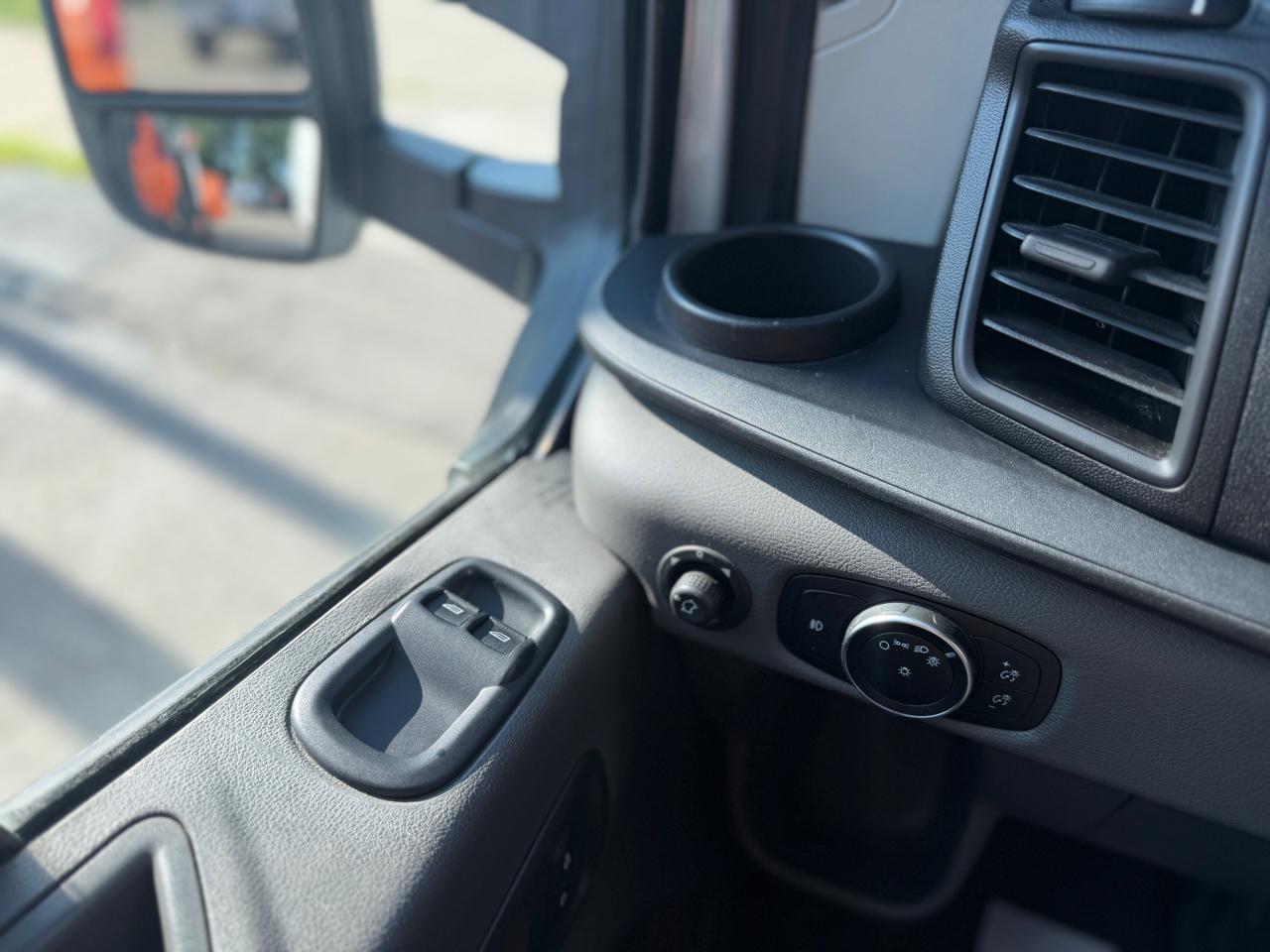 Ford Transit 350 Van High Roof w/Sliding Pass. 148-in. WB EL 2020