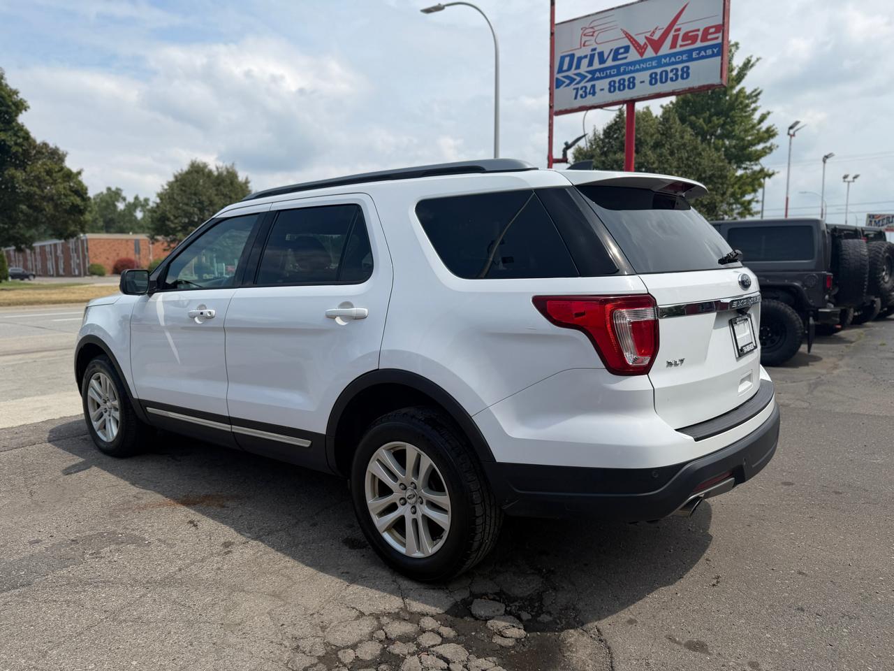 Ford Explorer XLT 4WD 2018